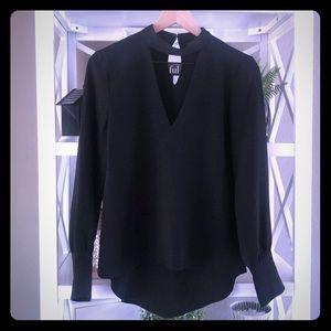 BNWT Zara deep V blouse sz S black